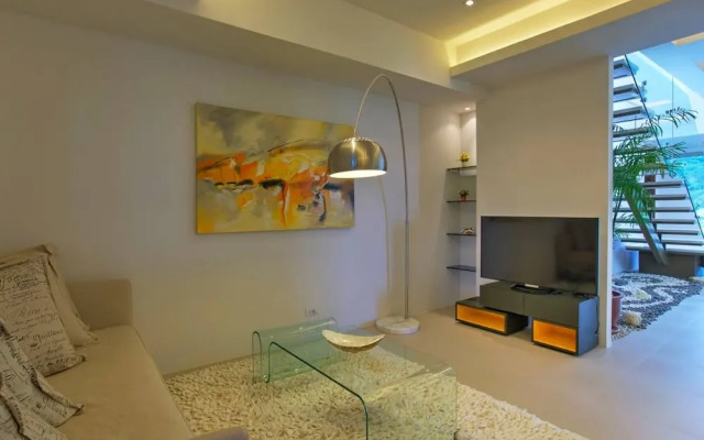 Hilltop Wow 4br Seaview Pool Villa at Naithon Beach
