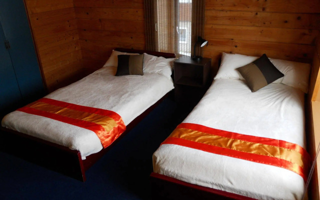 Hooting Owl Lodge