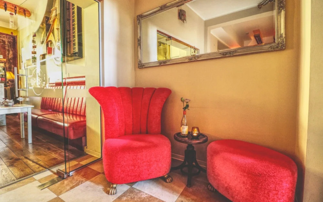OPERA Hostel