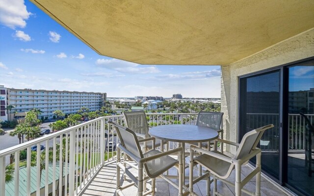 Inlet Reef 518 2 Bedroom Condo by RedAwning