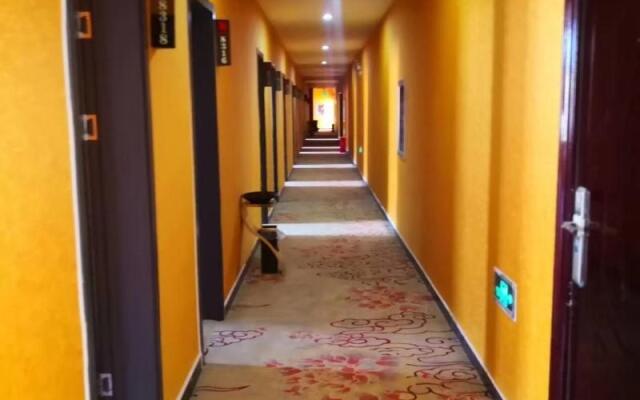 Shell Hotel Nanyang High-Speed Railway Station Jiangying Airport Huayaocheng