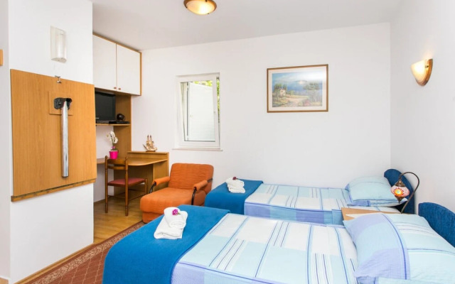 Apartments Miramare & Campara