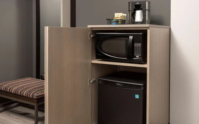 Country Inn & Suites by Radisson, Seattle-Tacoma International Airport, WA