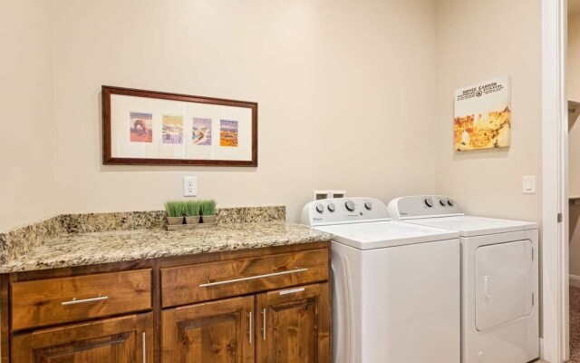 Gateway To Fun 3 Bedroom Townhouse