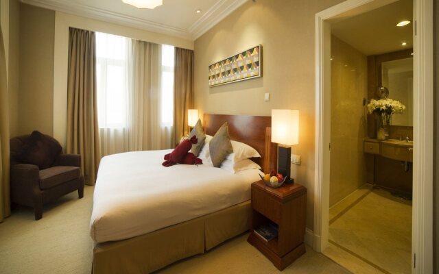 Broadway Mansions Hotel - On the Bund