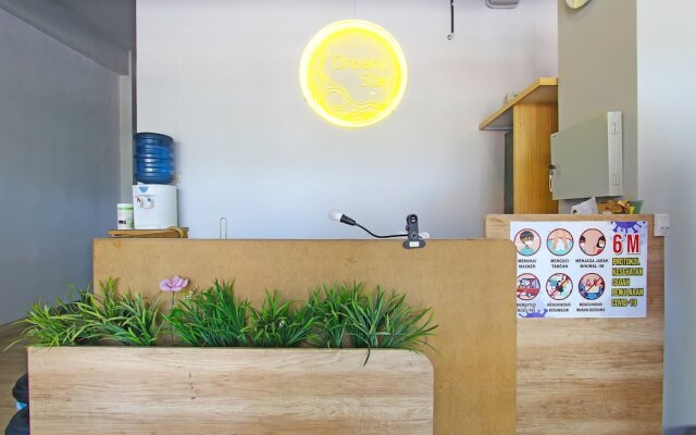 OYO 91531 Dreamstay 2 NearLawang Sewu