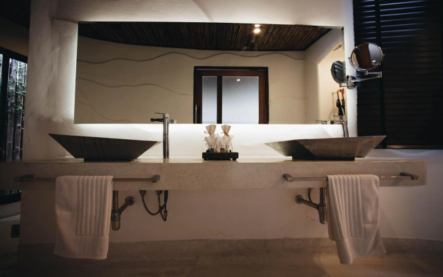 Boribot Pool Resort