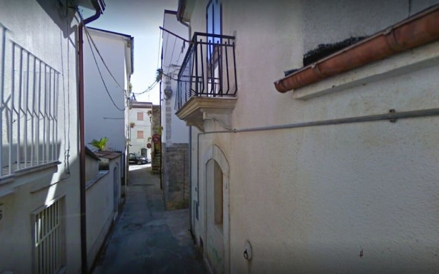 B&B 1646