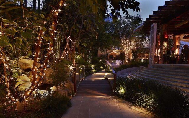 Sunset Marquis