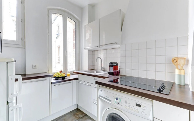 Elegant 1BR Steps to Marais & Louvre