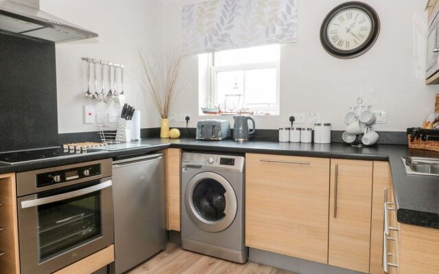 Nett's Coastal Escape