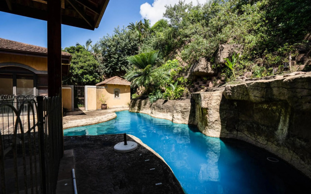 6 Bedroom Tuscan Styled Home in Umdloti Beach