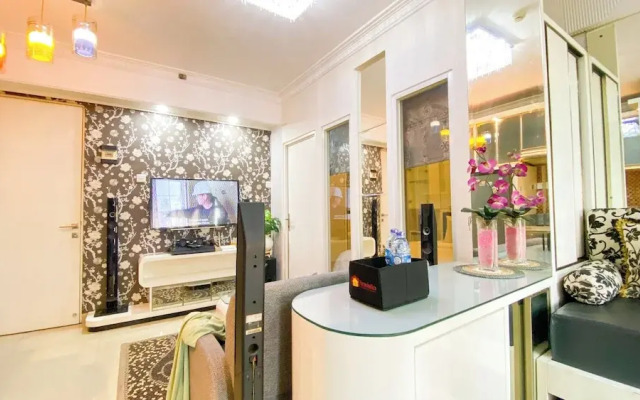 Good And Homey 1Br Apartment Mt Haryono Residence