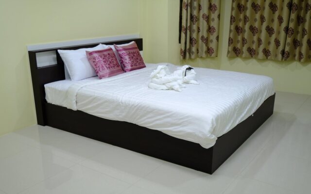 Donmueang Airport Residence Hostel