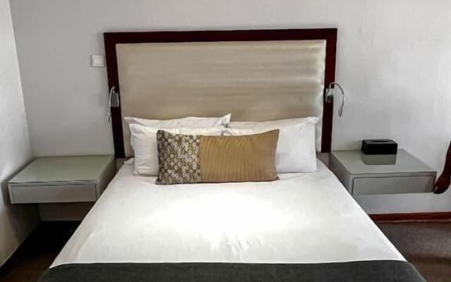 Golden Crystal Hotel