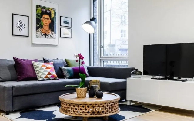 Chic 3 Bed 2 Bath in Kensal Green