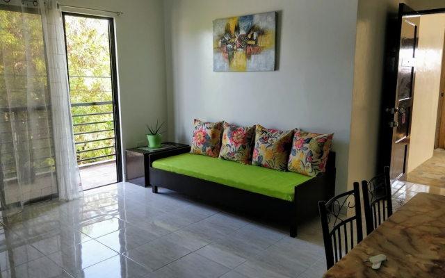 Spacious Private apartment at Laorenza Residences