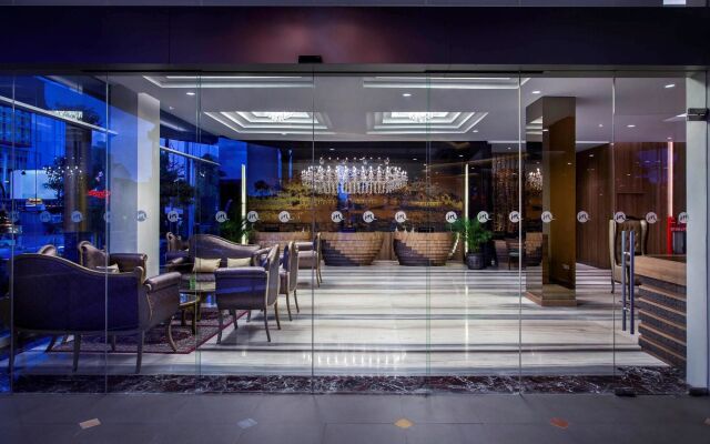 Grand Mercure Yogyakarta Adi Sucipto