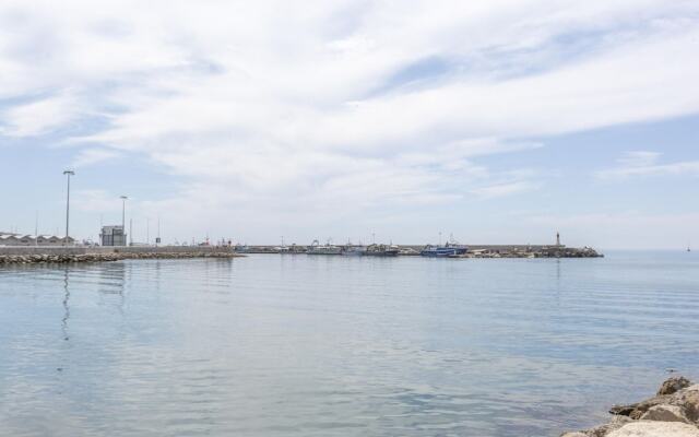 Attractive Villa in Caleta de Vélez with Private Pool
