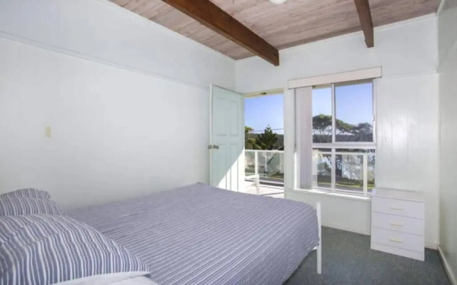 Just A Mellow Surf Escape @ Seaside, Dolphin Point