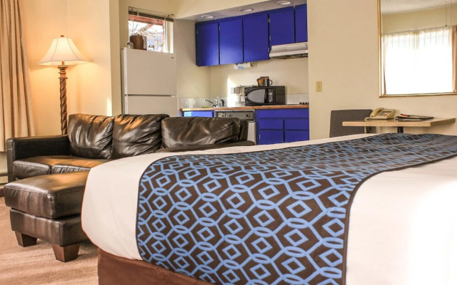 Helgeson Place Hotel & Suites