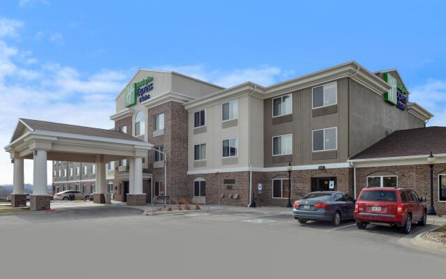 Holiday Inn Express & Suites Omaha West, an IHG Hotel