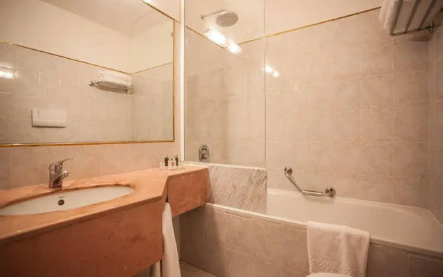 Gemini Hotel Casole d'Elsa