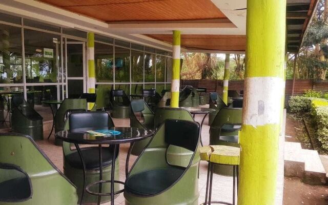 Hippo Safaris Resort