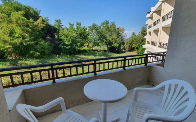 Pashos Hotel