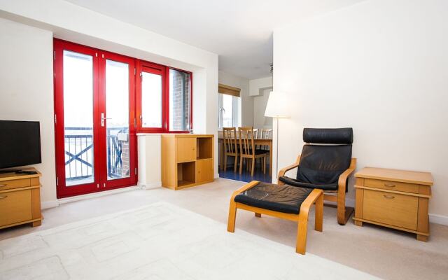 Quiet 3 Bedroom Apartment With Stunning Views