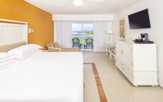 Occidental Costa Cancún All Inclusive