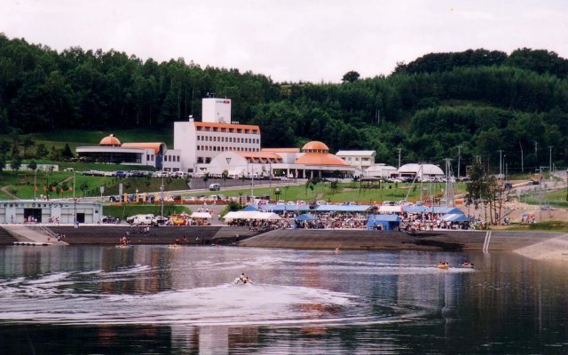 Lakeside Sakuraoka