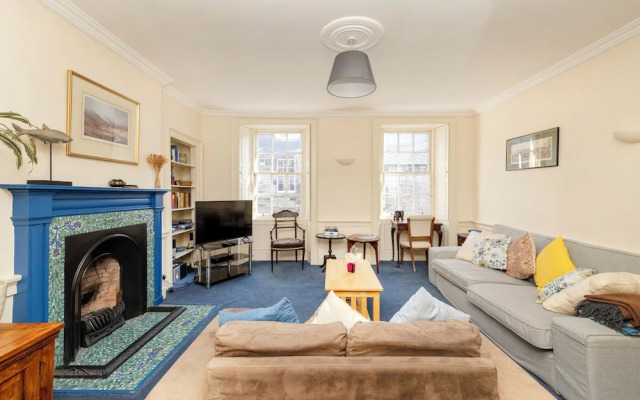 JOIVY Thistle Street - Heart of the City 2-bedroom Apt