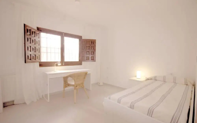 Rosal in El Tosalet With 5 Bedrooms and 3 Bathrooms