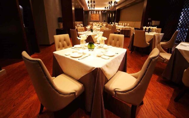Haiyang Shenglong Jianguo Hotel