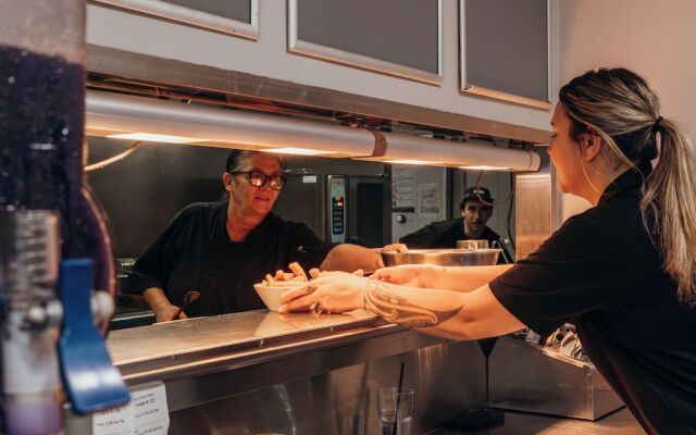 Mayfair Motel Emerald