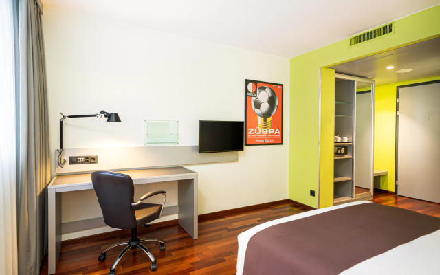 Holiday Inn Zurich - Messe by IHG - Image 4