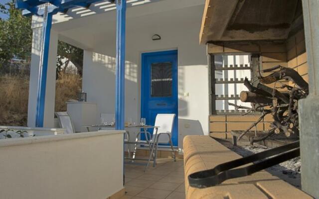 Nafsikas & Ntinos Home