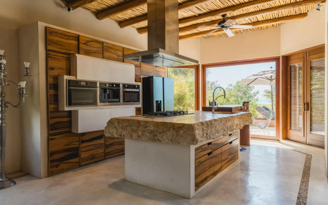 Casa Punta Coco & Beach Club