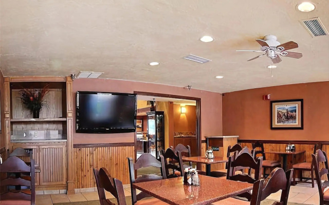 Ruidoso Mountain Inn