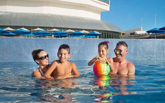 Infinity Luxury Travel at Seadust by YPJ