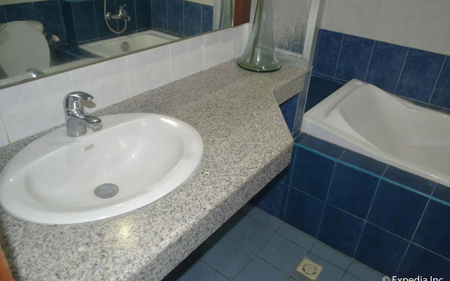 Capital O 740 Bliss Hotel Dau