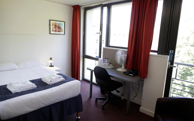 Imperial College London Princes Garden - Image 2