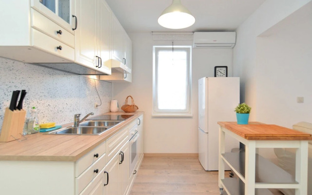 Apartment 1660