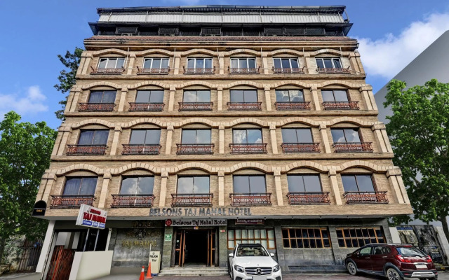 Super OYO Townhouse OAK Hotel Belsons Taj Mahal