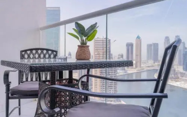 Spectacular Burj Khalifa View Service Apartment