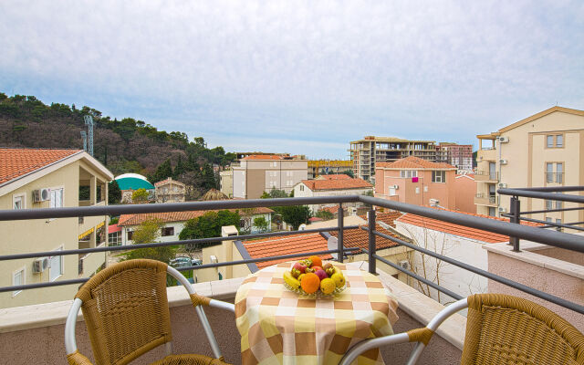 Apartments Holiday