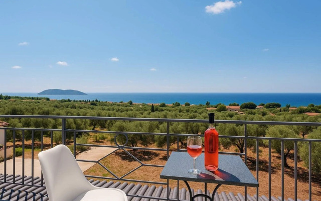 Seaview and Sunsets - Beachside Retreats