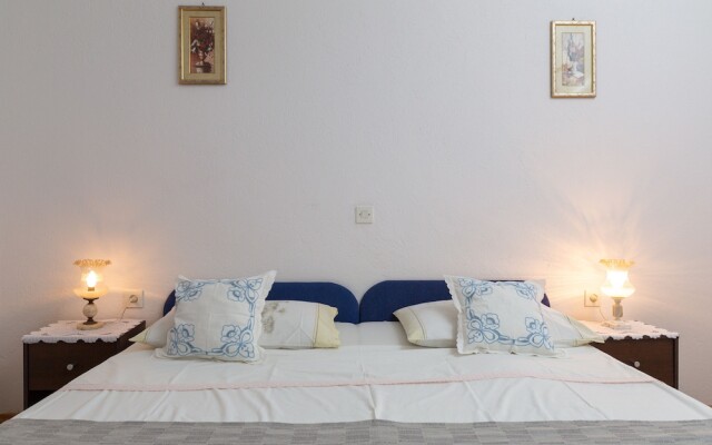 A1 - apt Near Beach With Patio, Parking and Grill