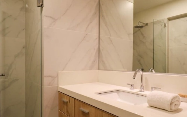 w Splendid 1BR With Balcony in Miraflores